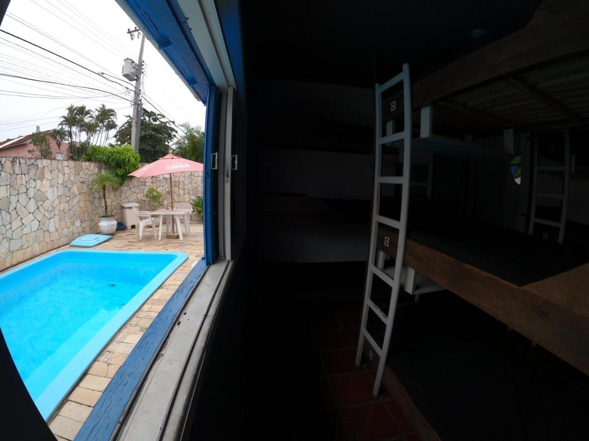 World - Canasvieiras Hostel