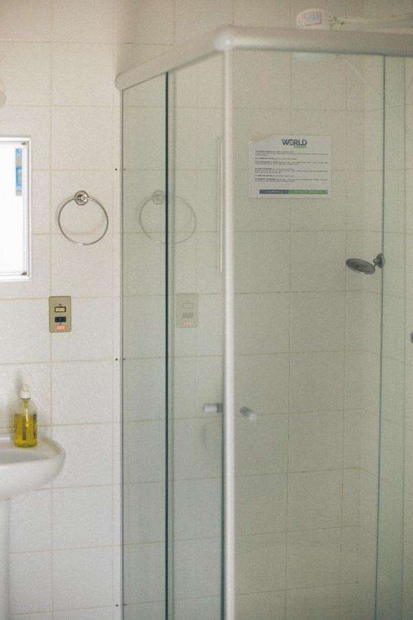 World - Canasvieiras Hostel
