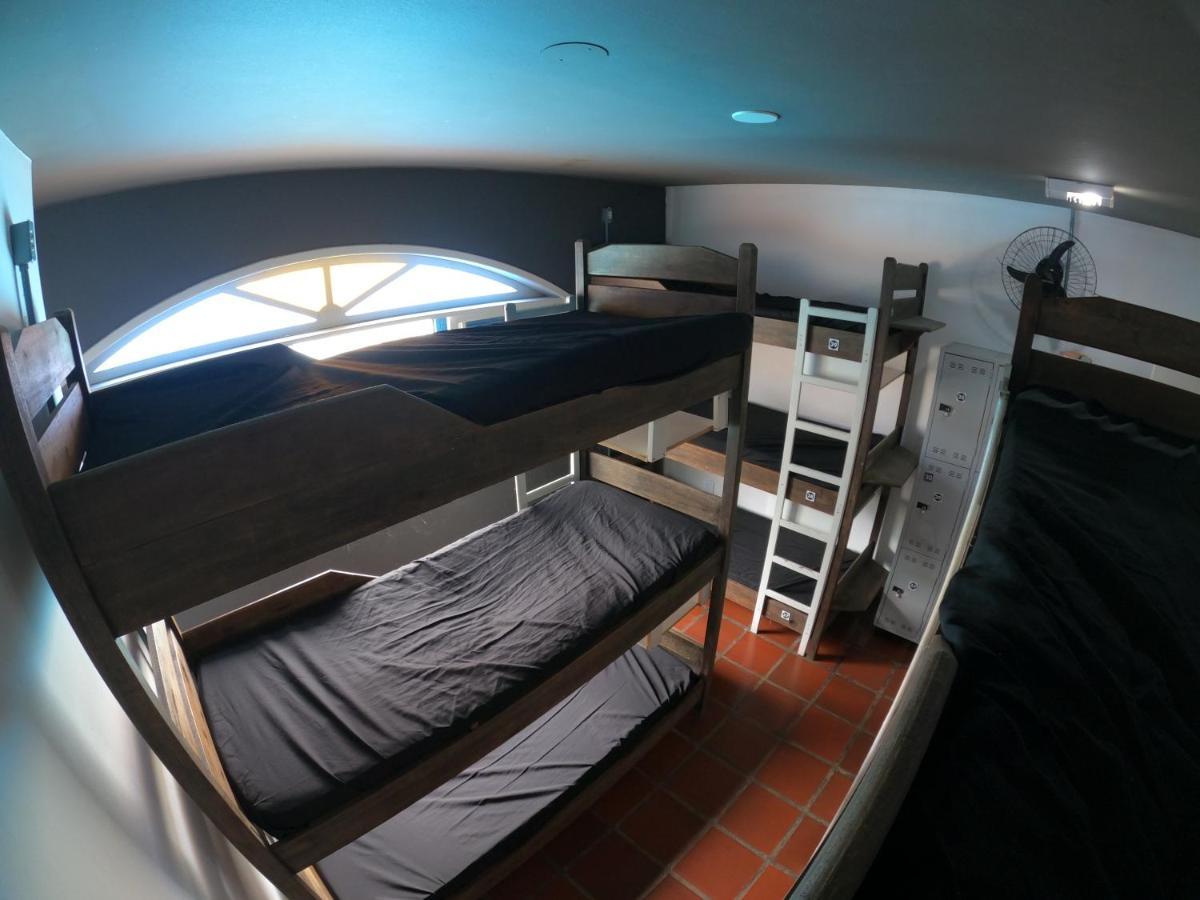 World - Canasvieiras Hostel Florianopolis
